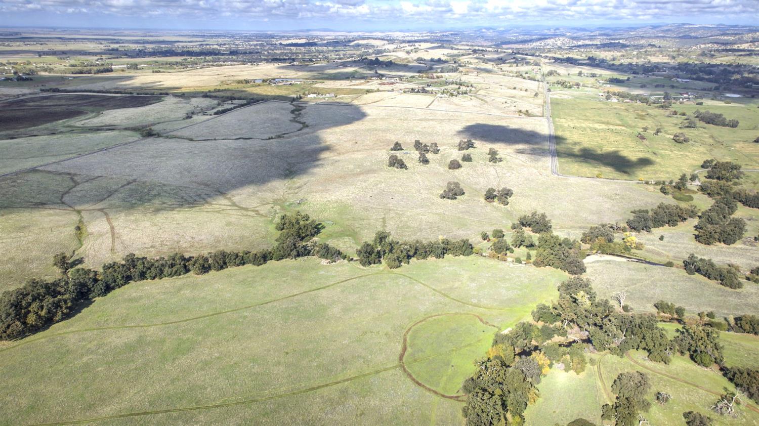 5605 McCourtney Road Lincoln, CA 95648 - Photo 12 of 16 a view of an ocean and beach