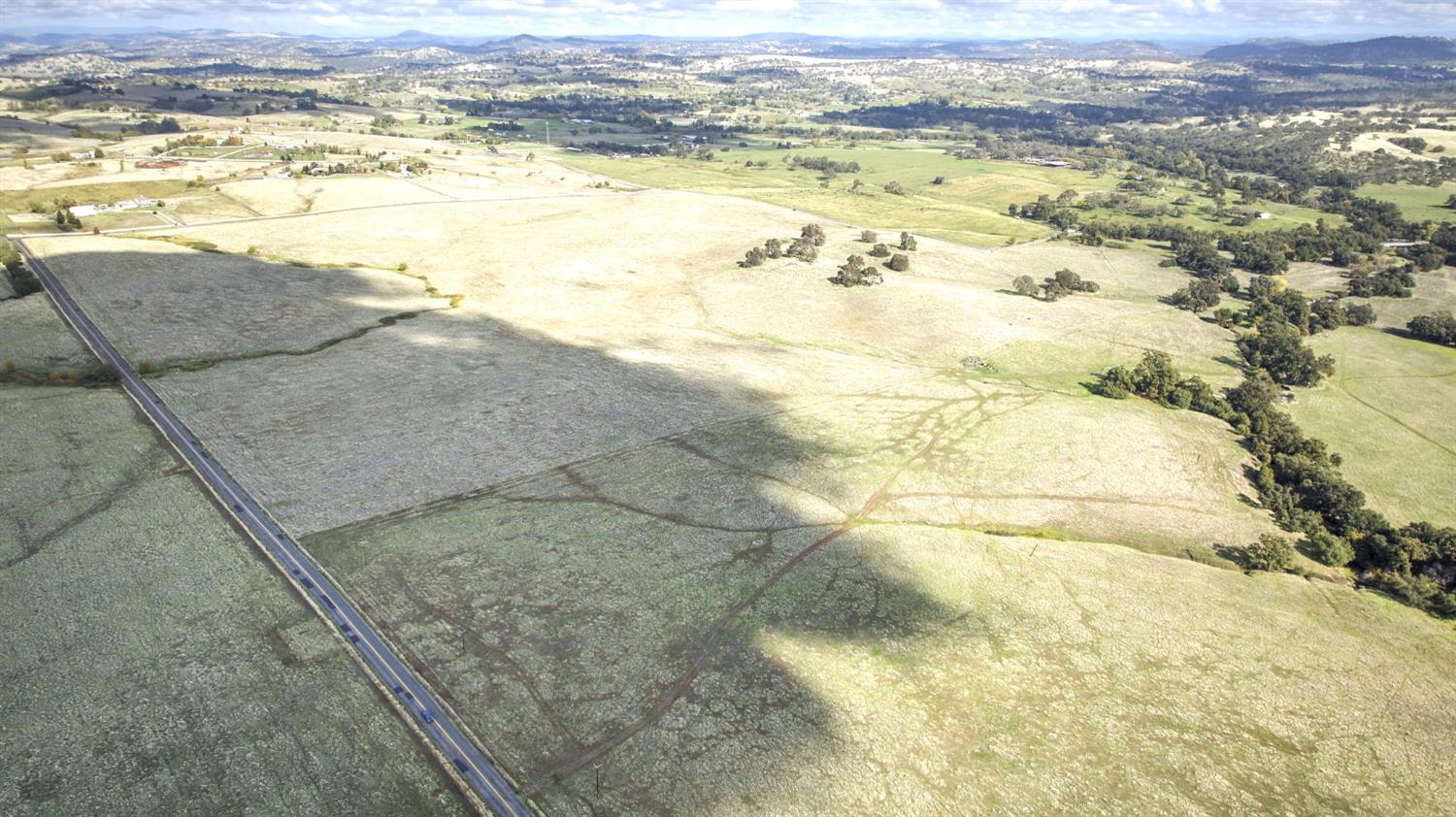 5605 McCourtney Road Lincoln, CA 95648 - Photo 10 of 16 a view of an ocean and beach