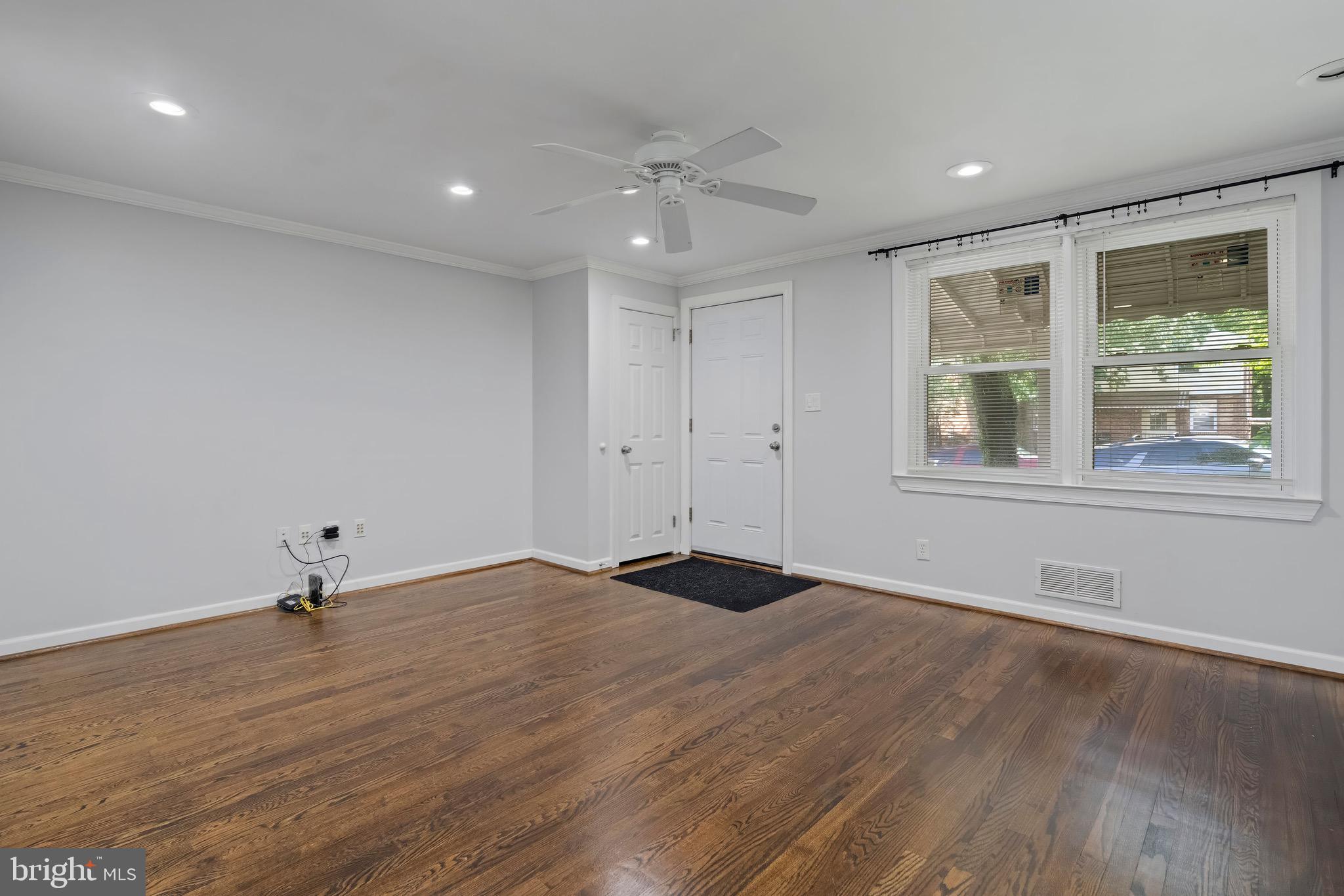 2802 Topaz Road Parkville, MD 21234 - Photo 4 of 26 Gallery Image 4