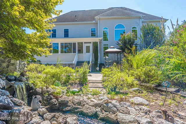 $890,000 | 115 Rachels Point Road, West End, NC 27376