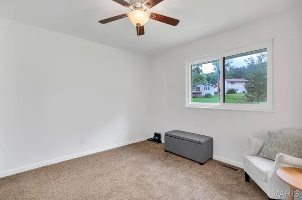 $279,900 | 662 Green Forest Drive, Fenton, MO 63026