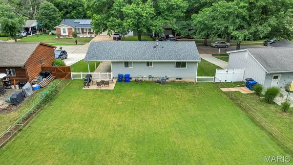 $279,900 | 662 Green Forest Drive, Fenton, MO 63026