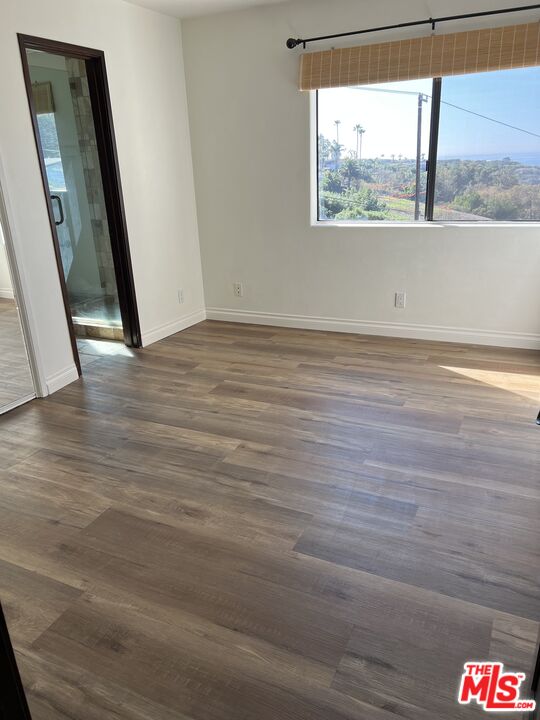 29239 Heathercliff Road, Unit 3 Malibu, CA 90265 - Photo 25 of 30