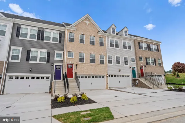 $3,395 | 502 Downswing Road, Baltimore, MD 21208