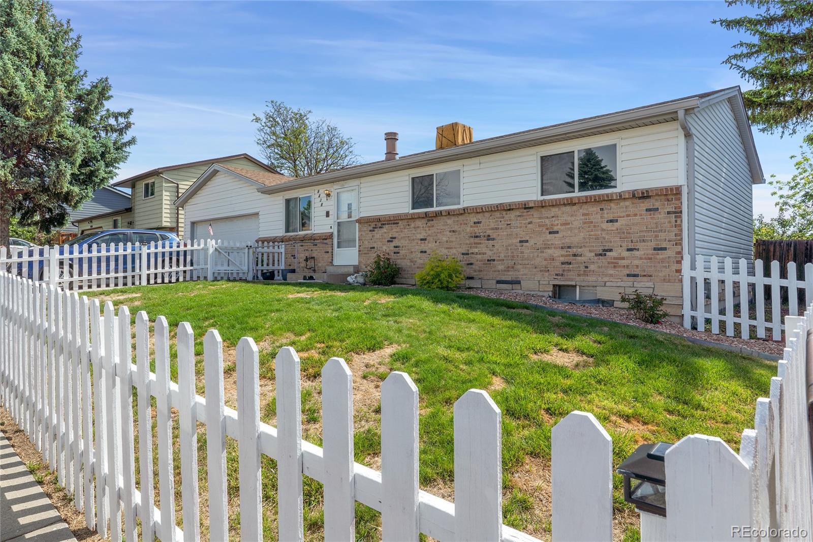 9436 Jason Way Thornton, CO 80260 - Photo 2 of 17