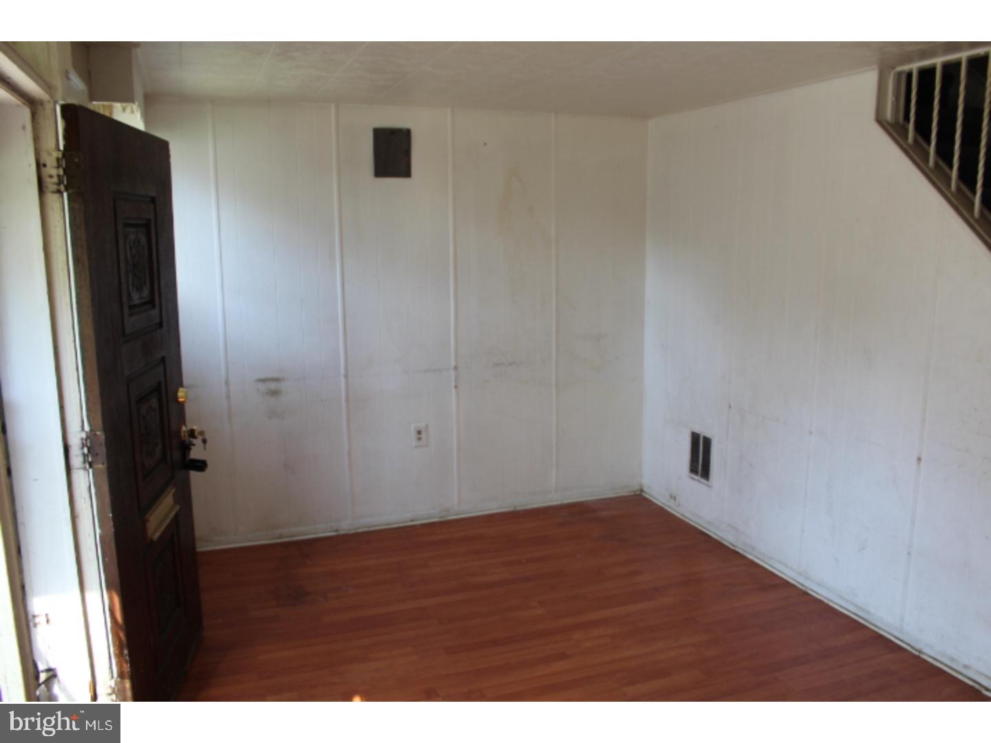 976 Trent Road Camden, NJ 08104 - Photo 4 of 12 Gallery Image 4