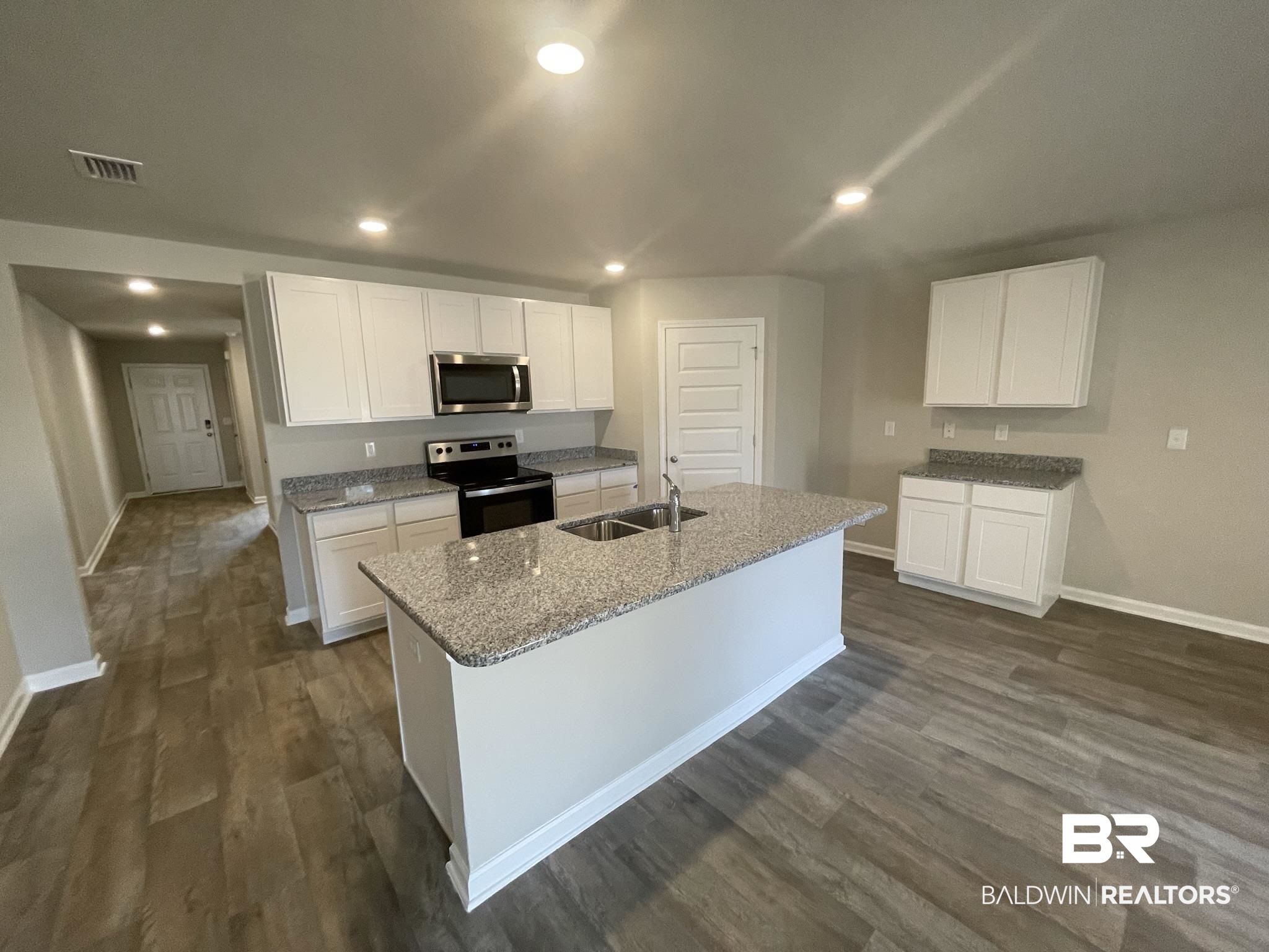 213 Burnston Way Foley, AL 36535 - Photo 2 of 16