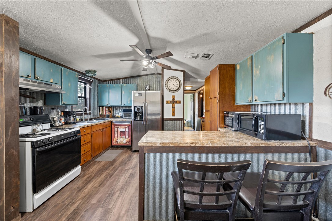 1425 North Agnes Wills Road Bruceville, TX 76630 - Photo 6 of 22