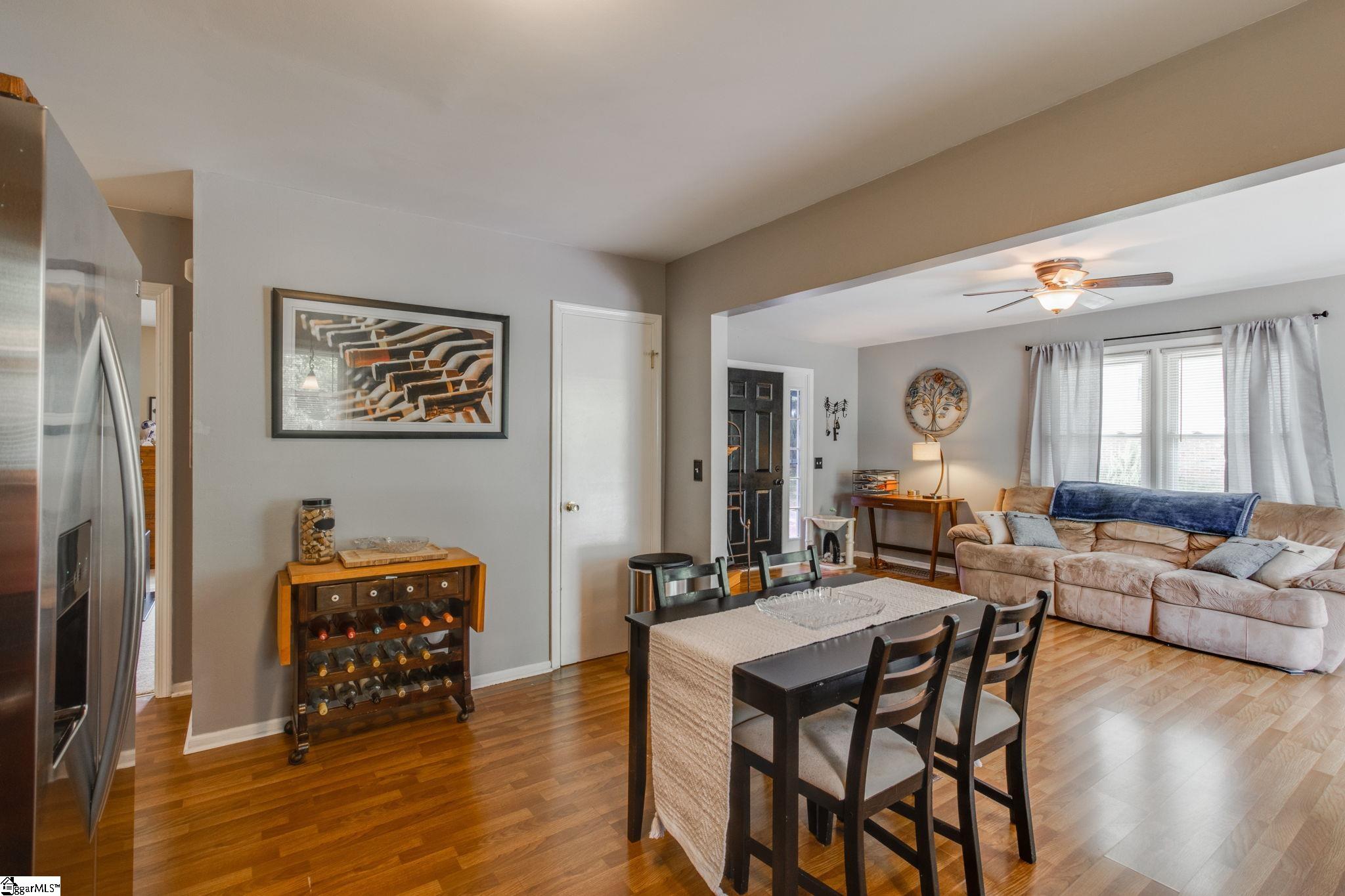 309 Jamestown Road Easley, SC 29640 - Photo 11 of 36