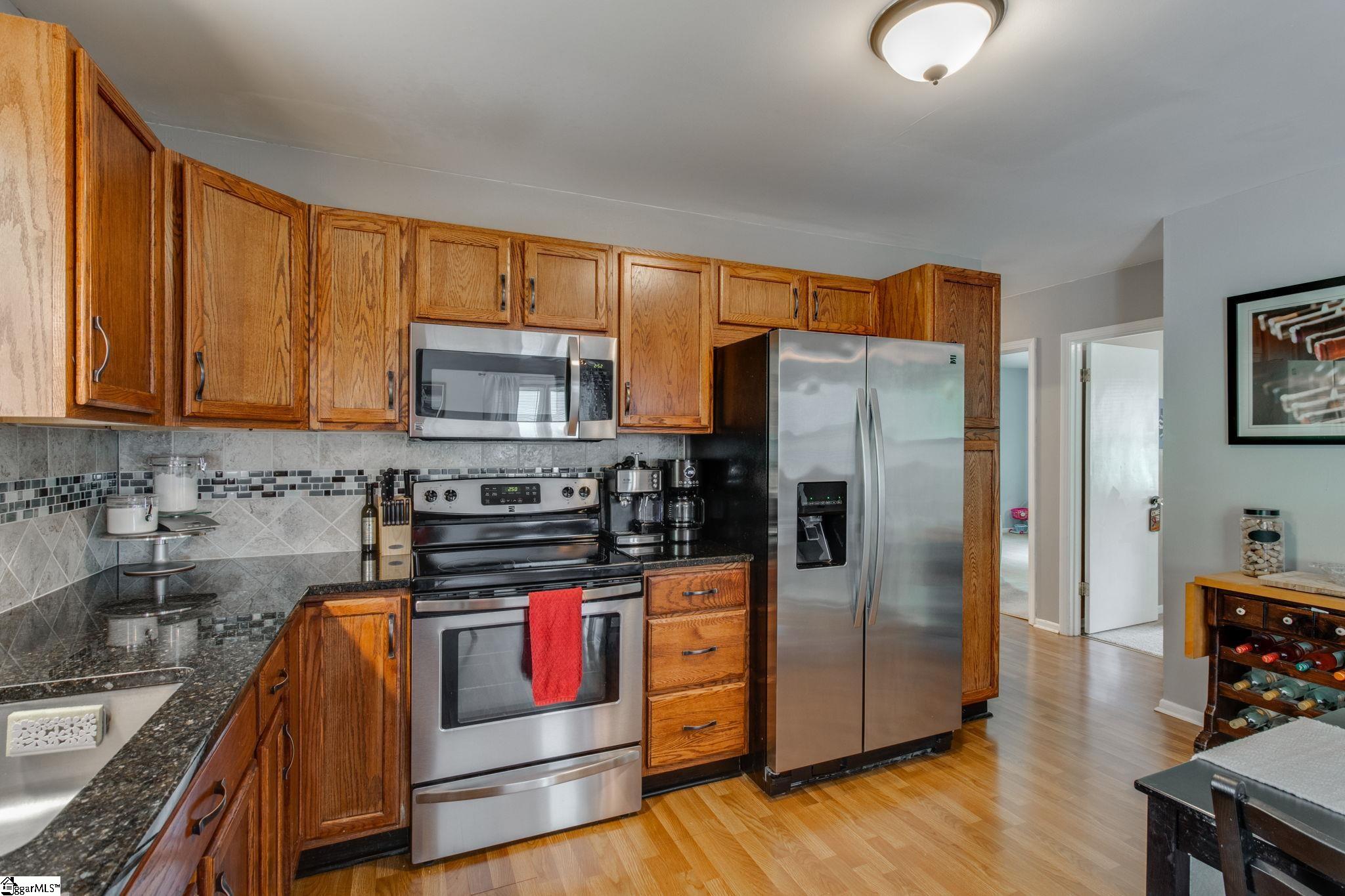 309 Jamestown Road Easley, SC 29640 - Photo 12 of 36