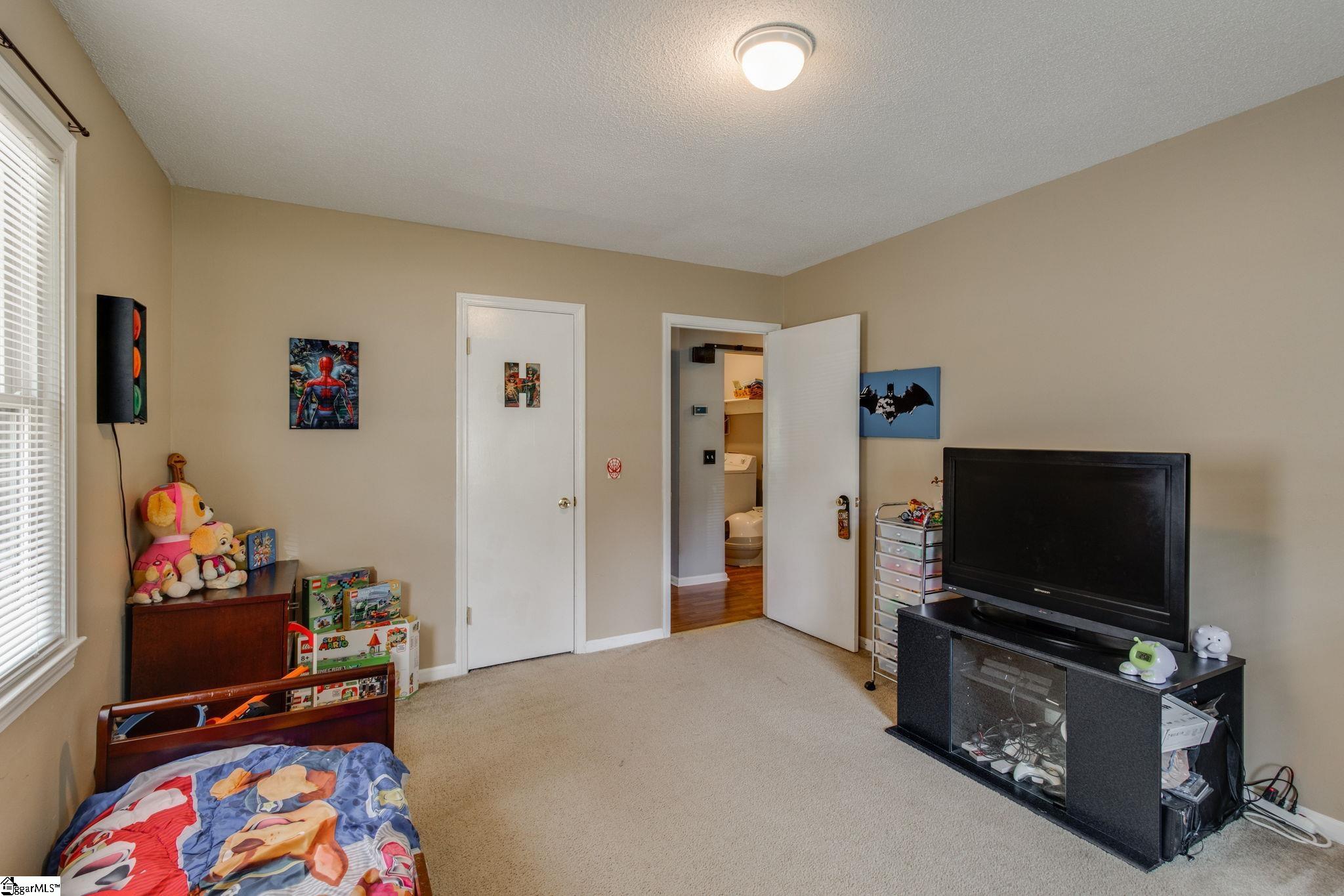 309 Jamestown Road Easley, SC 29640 - Photo 14 of 36