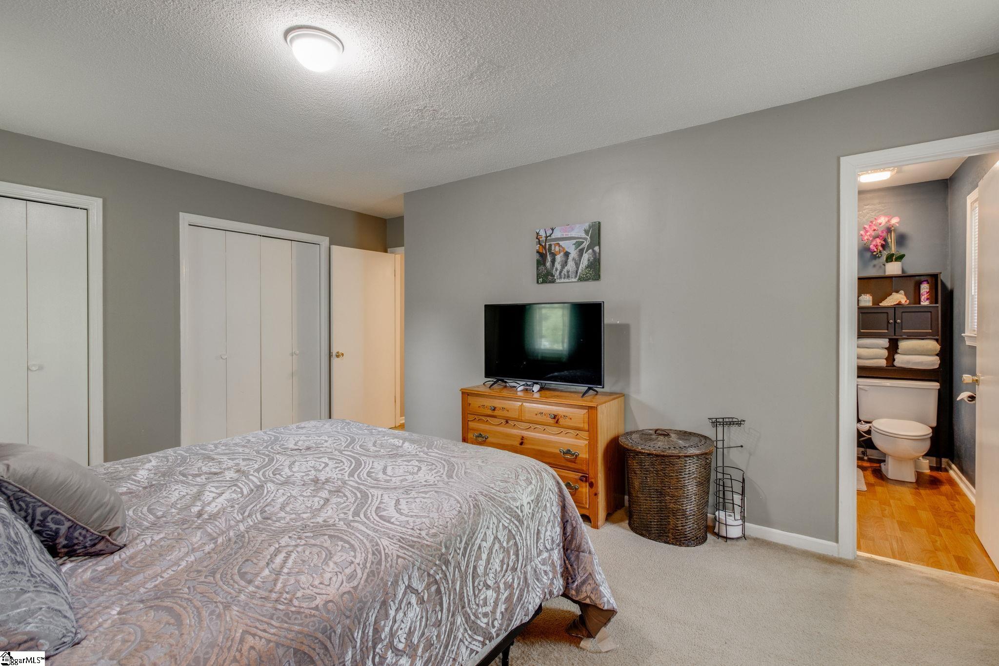 309 Jamestown Road Easley, SC 29640 - Photo 22 of 36