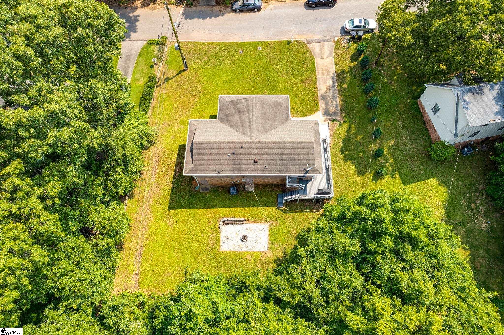 309 Jamestown Road Easley, SC 29640 - Photo 33 of 36