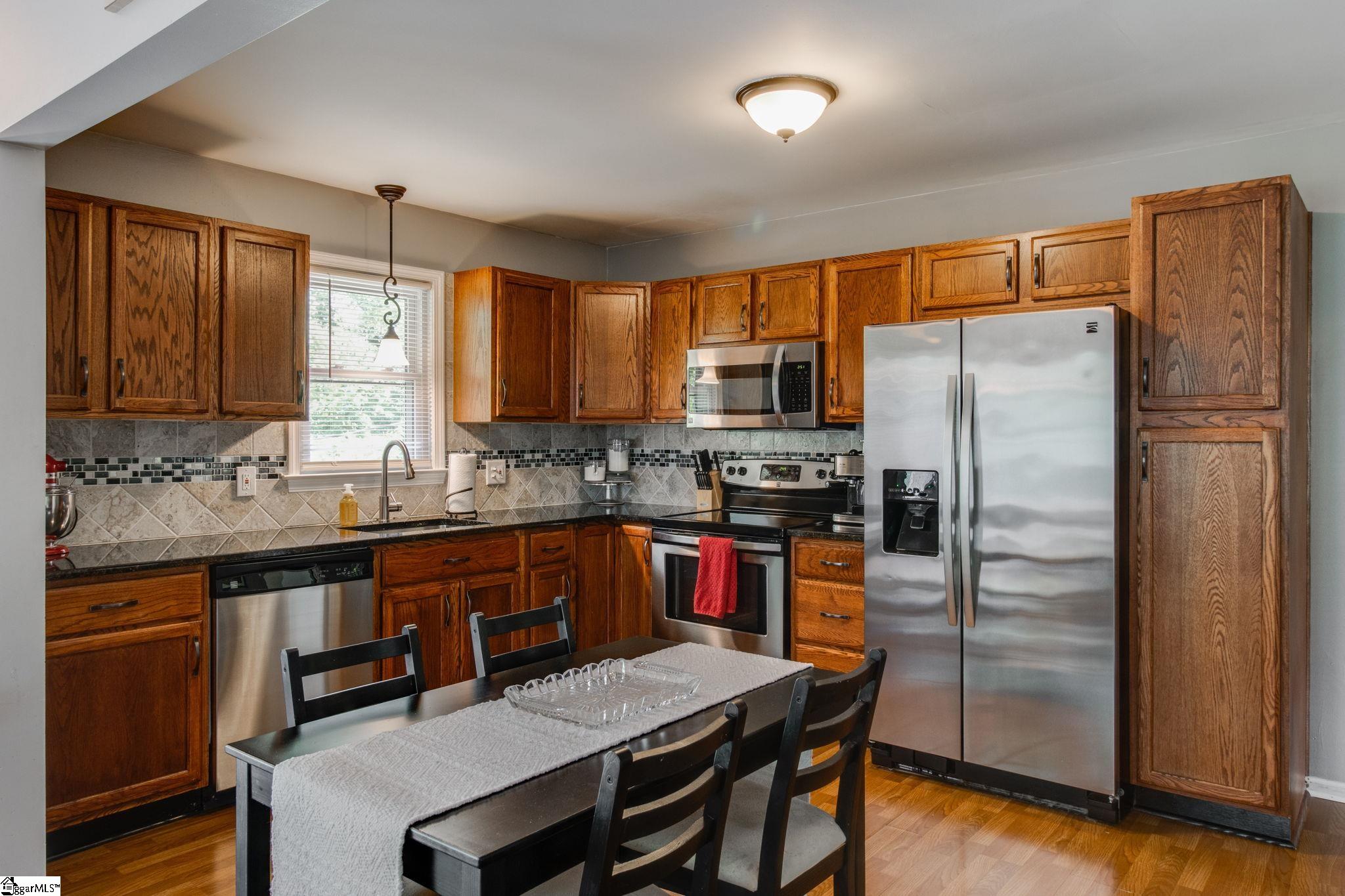 309 Jamestown Road Easley, SC 29640 - Photo 7 of 36