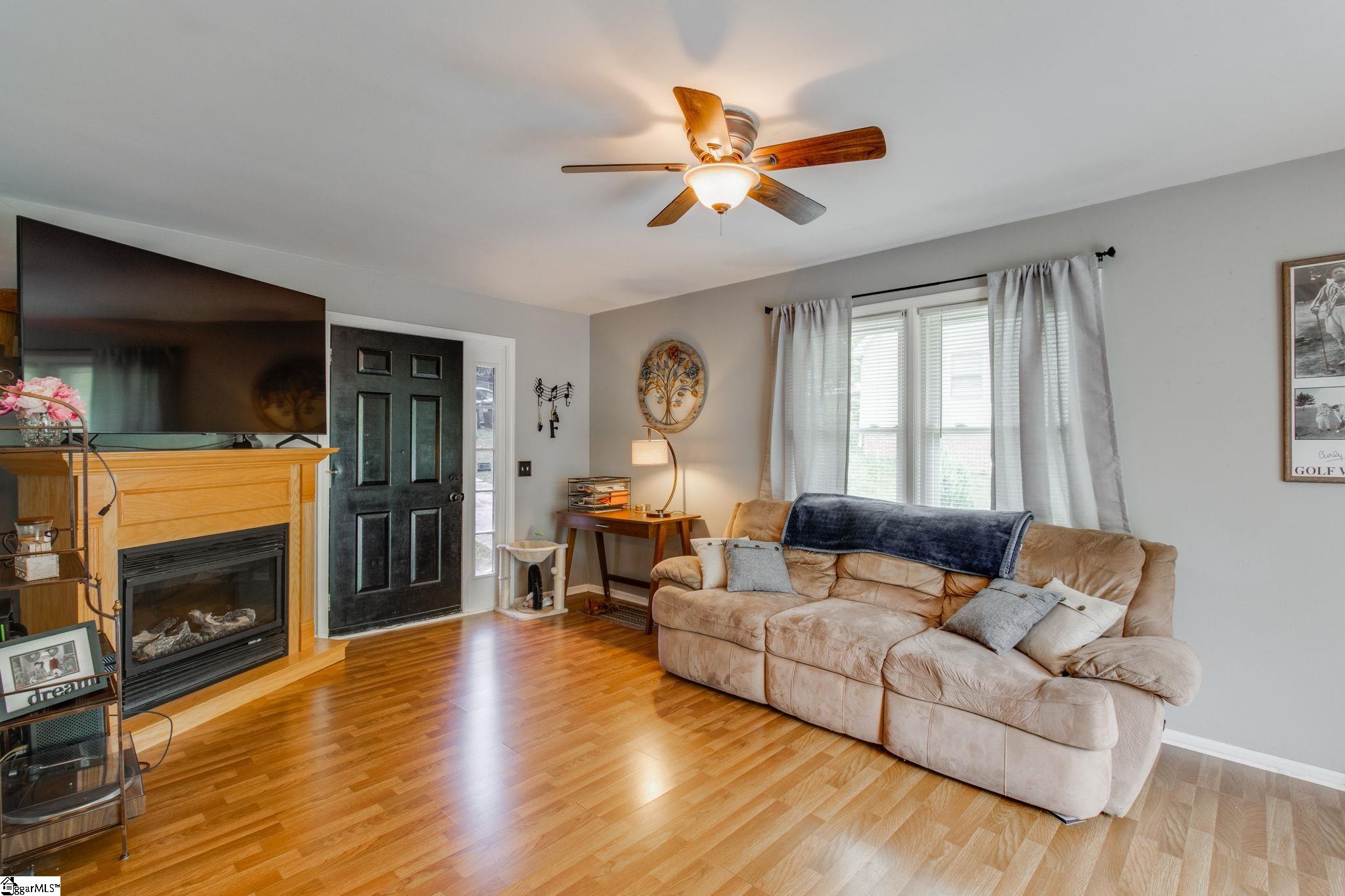 309 Jamestown Road Easley, SC 29640 - Photo 9 of 36