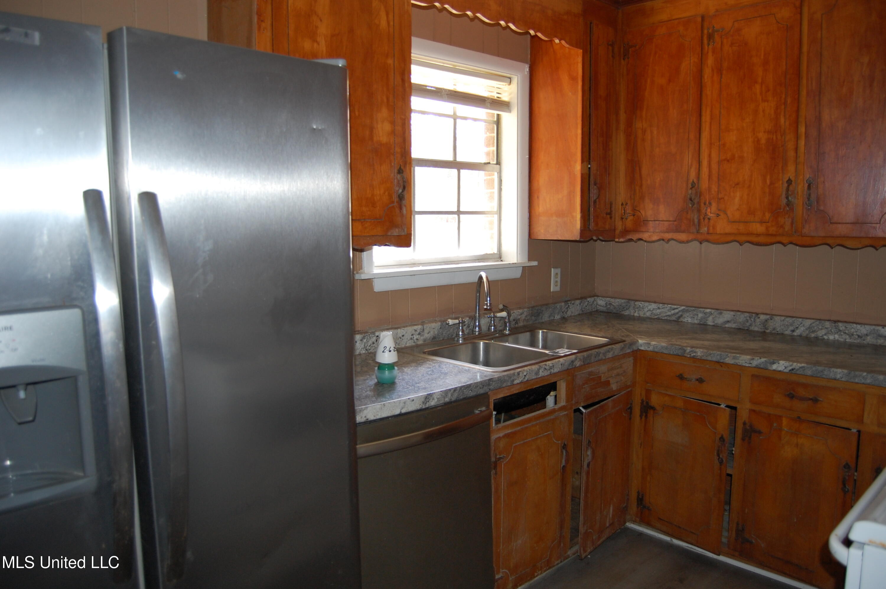7420 Fish Hawk Road Gautier, MS 39553 - Photo 4 of 15 kitchen