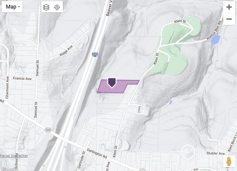 167 Klein Street Beaver Falls, PA 15010 - Photo 6 of 7 a bathroom with a bathtub