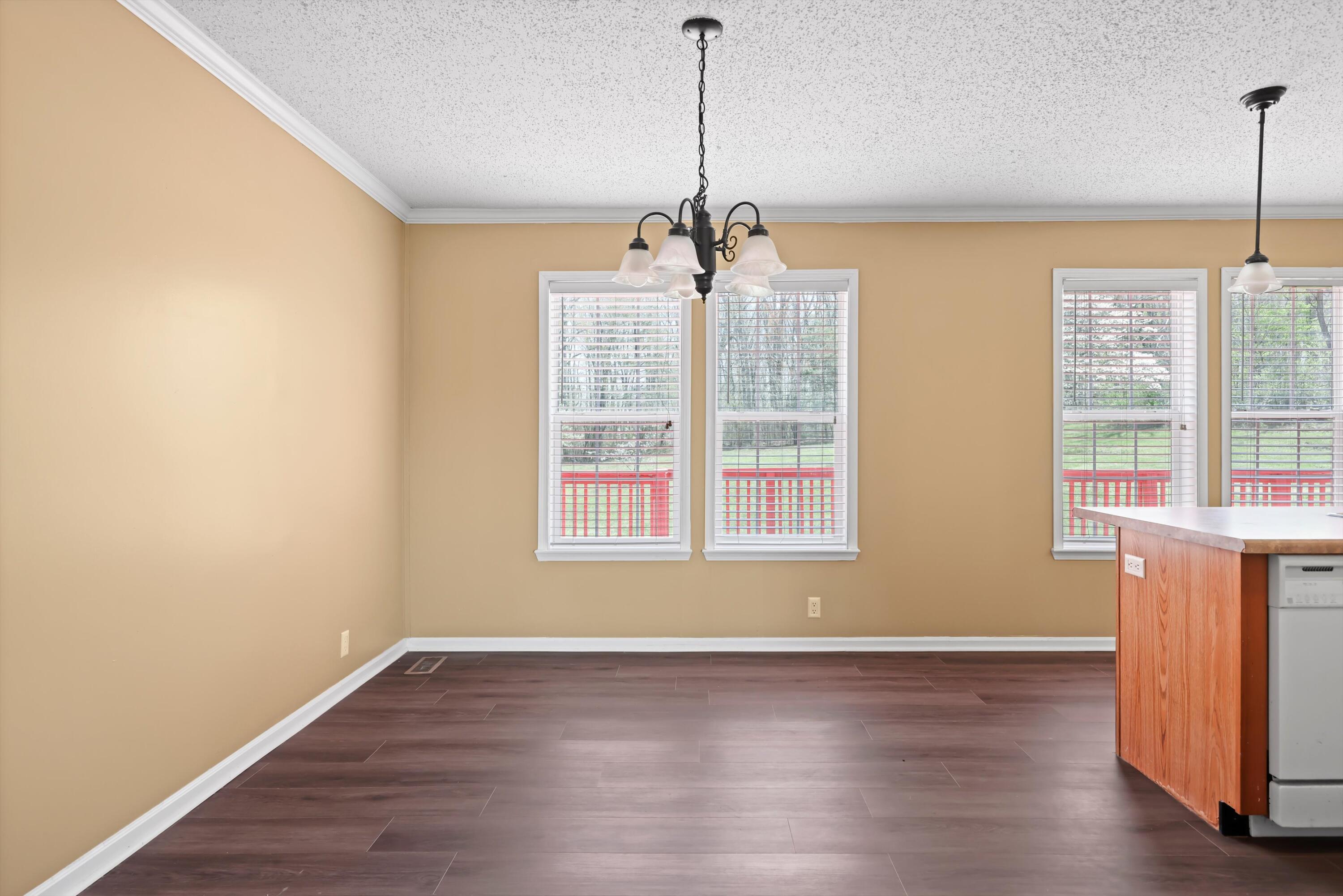 325 Pocket Road Whitwell, TN 37397 - Photo 13 of 58 EAT IN DINING