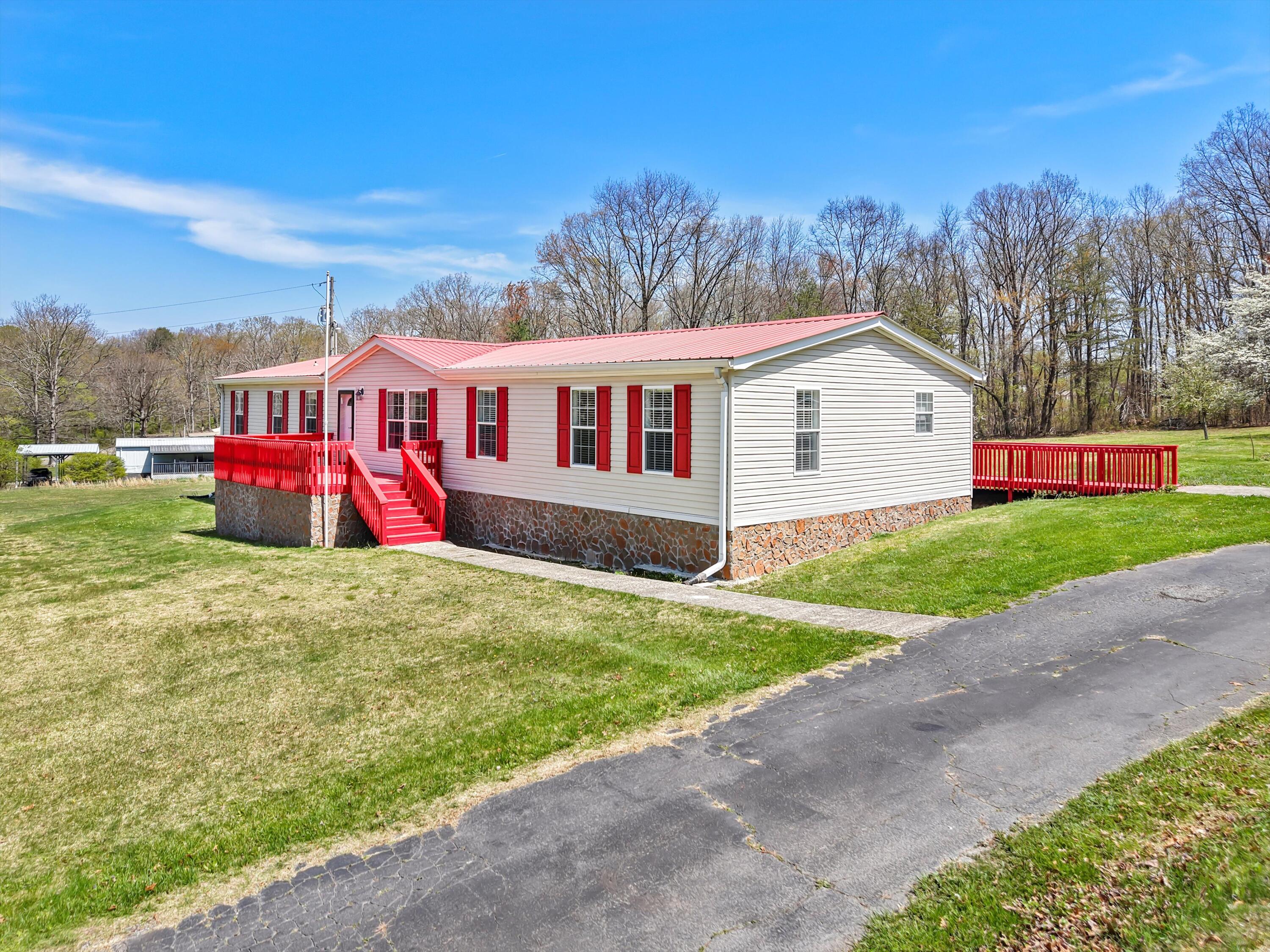 325 Pocket Road Whitwell, TN 37397 - Photo 37 of 58 LOTS OF PARKING