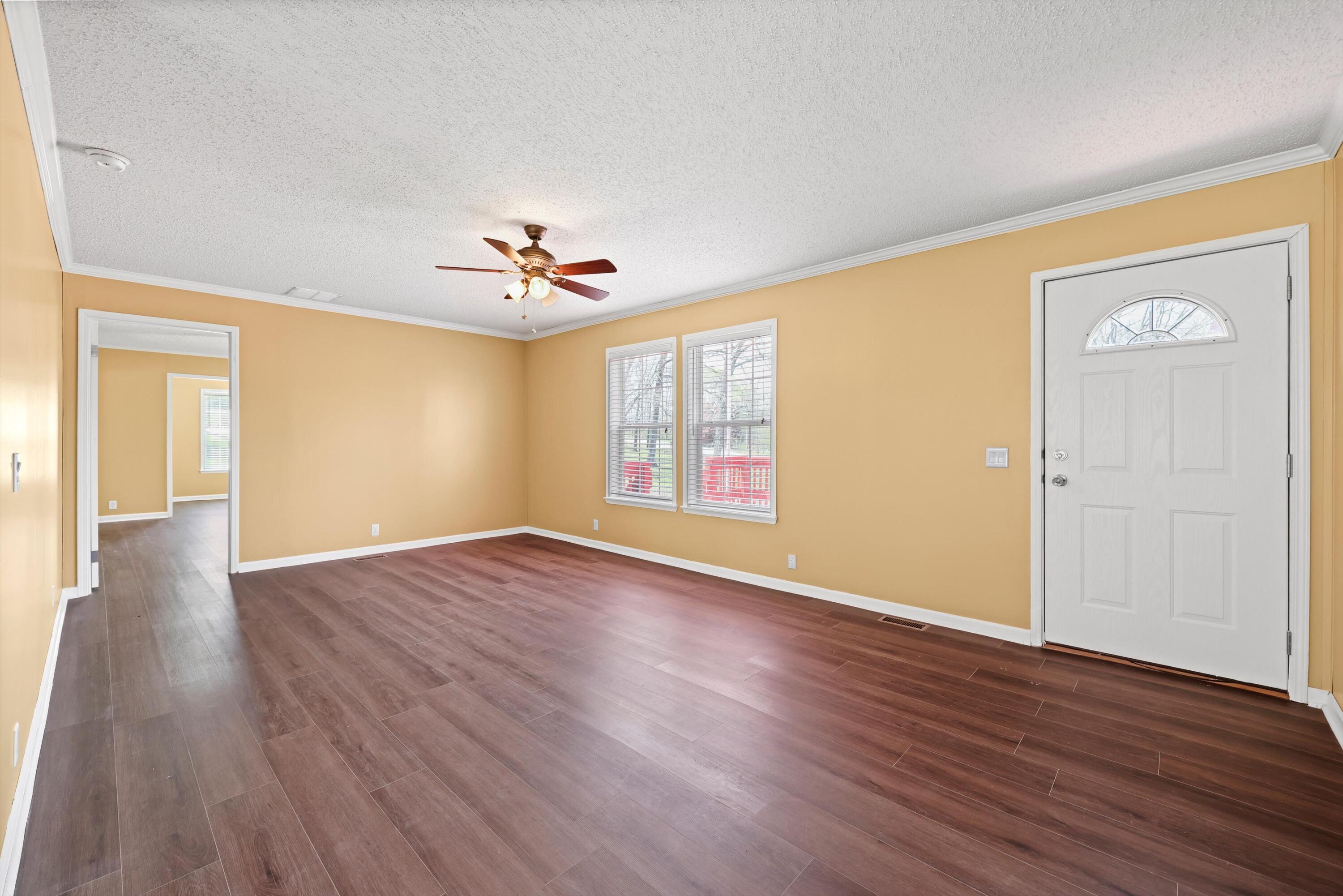 325 Pocket Road Whitwell, TN 37397 - Photo 4 of 58 LIVING ROOM