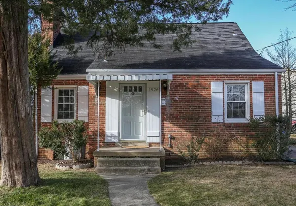 $3,000 | 1926 North Underwood Street, Arlington, VA 22205