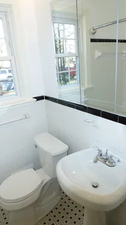 $3,000 | 1926 North Underwood Street, Arlington, VA 22205