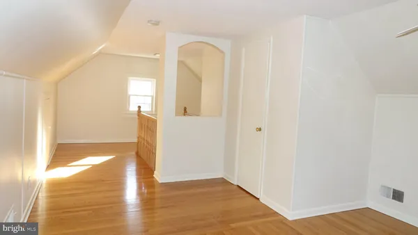 $3,000 | 1926 North Underwood Street, Arlington, VA 22205