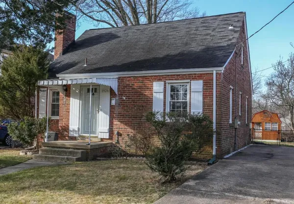 $3,000 | 1926 North Underwood Street, Arlington, VA 22205