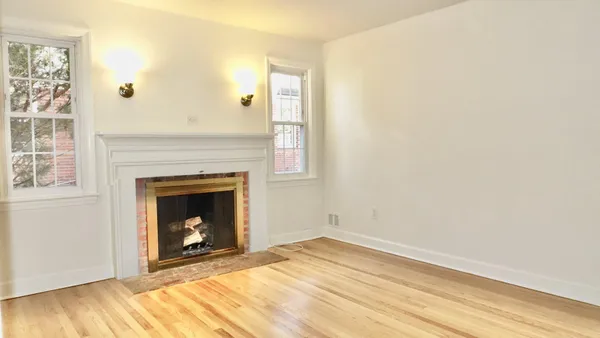 $3,000 | 1926 North Underwood Street, Arlington, VA 22205