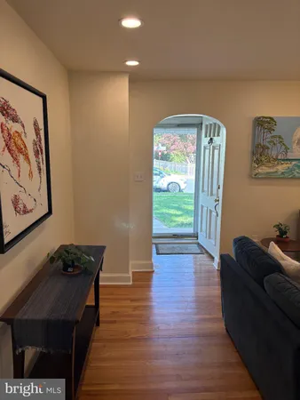 $3,000 | 1926 North Underwood Street, Arlington, VA 22205