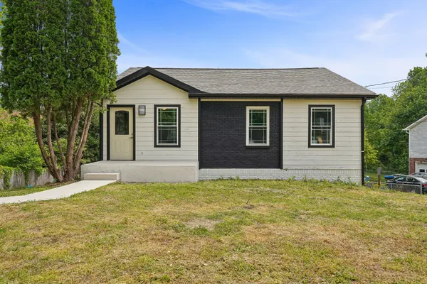 $275,000 | 3405 Oak Lawn Drive, Clarksville, TN 37042