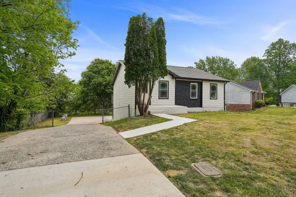 $275,000 | 3405 Oak Lawn Drive, Clarksville, TN 37042
