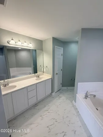 $1,500 | 2225 Locksley Woods Drive, Unit E, Greenville, NC 27858