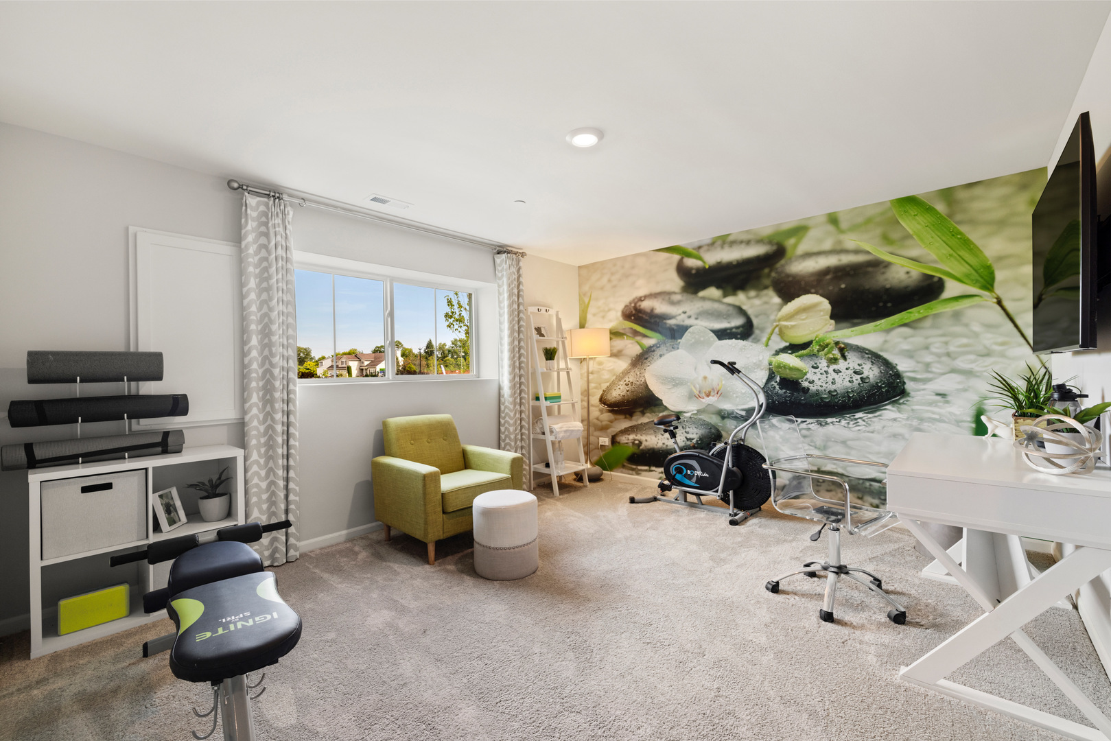 563 Wolverine Drive Aurora, IL 60502 - Photo 19 of 30 a living room with furniture and a flat screen tv