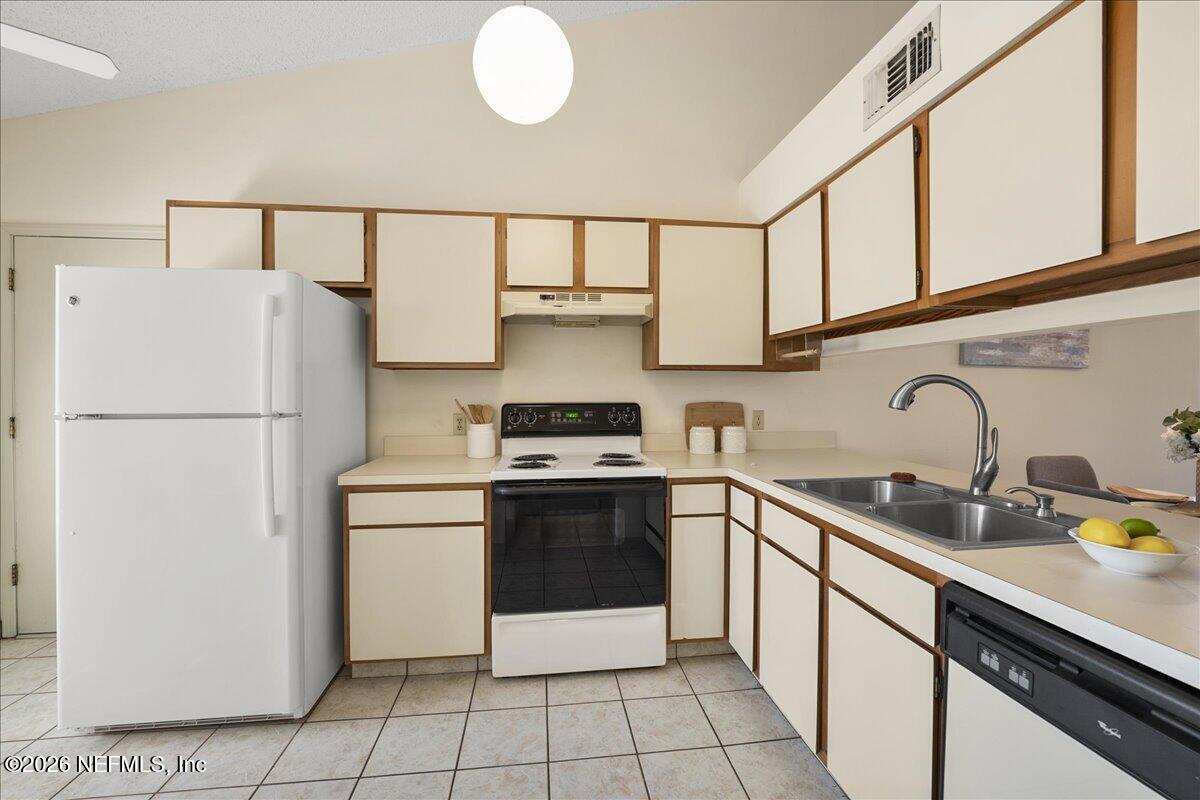 11445 Lancer Way Jacksonville, FL 32223 - Photo 17 of 27 04-7RV06396