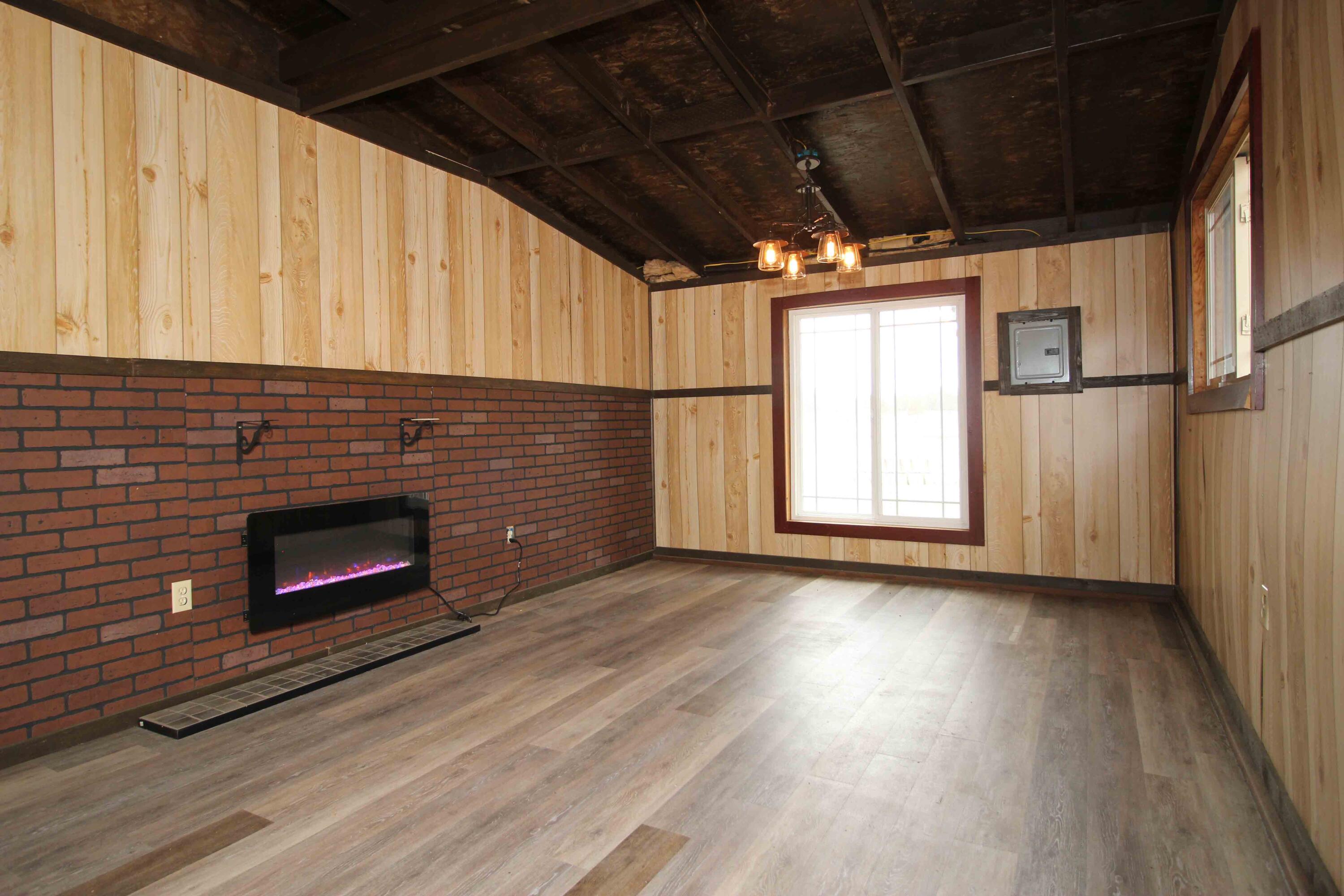 62497 Stenkamp Road Bend, OR 97701 - Photo 6 of 47 Approximately 11x20 Hobby Room, more shop space, office...