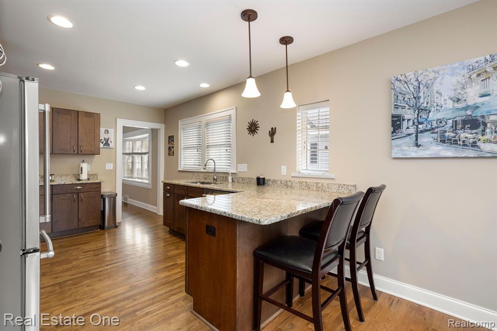 421 North Castell Avenue Rochester, MI 48307 - Photo 18 of 50