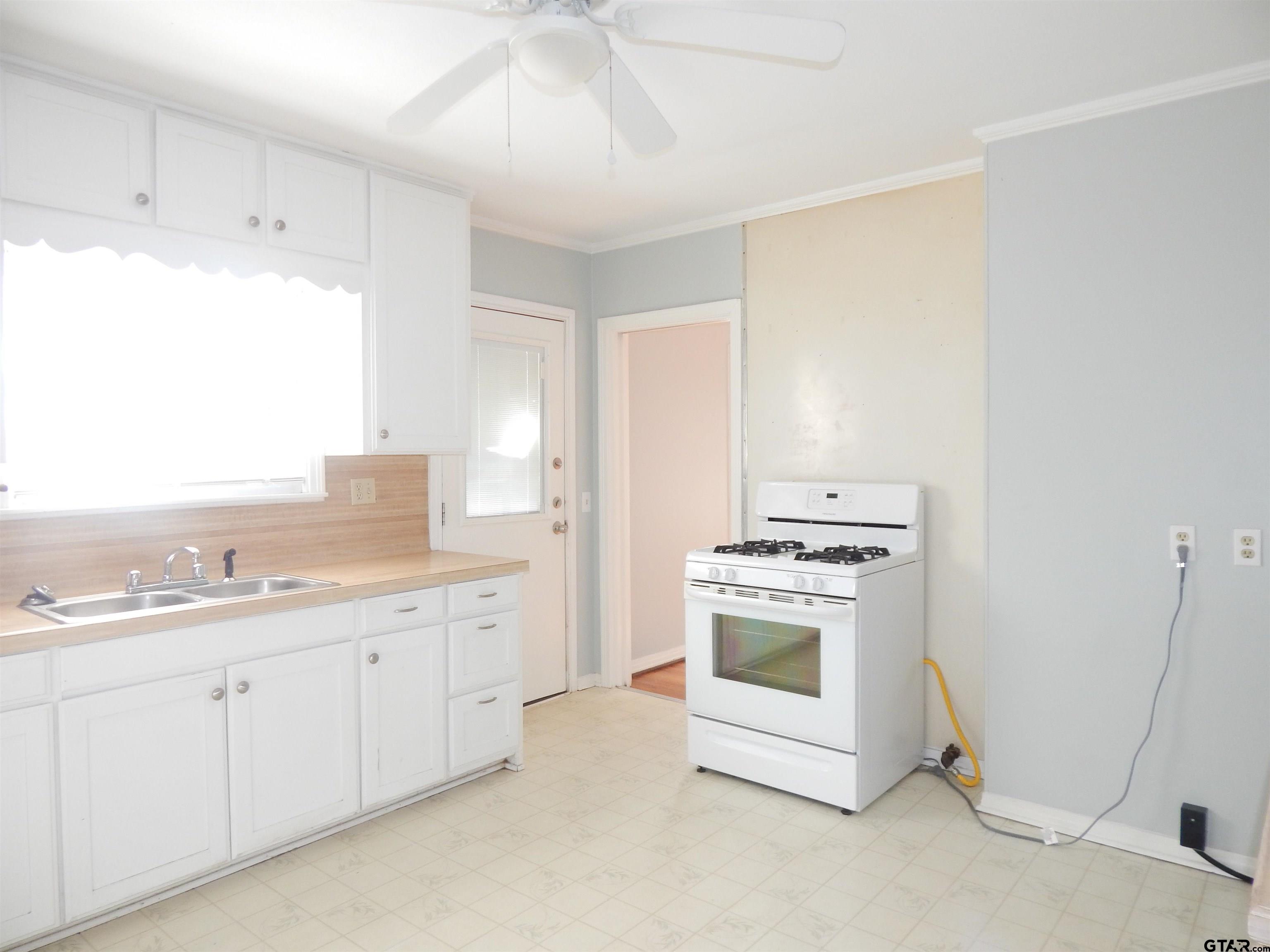 920 West 6th Street Tyler, TX 75701 - Photo 9 of 29