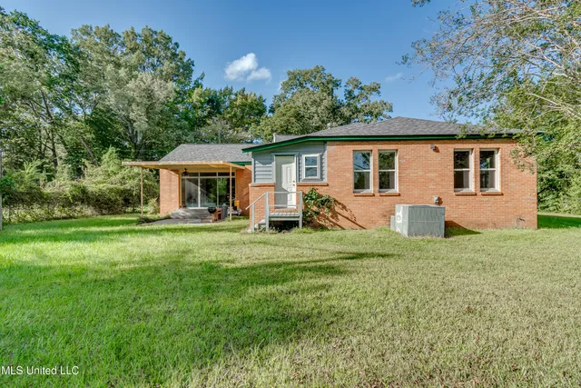 $230,000 | 239 Fernwood Drive, Jackson, MS 39206