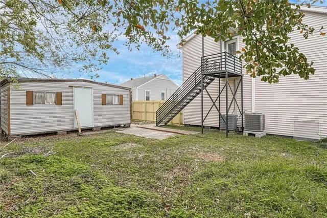 $2,000 | 3207 Bauvais Street, Unit B, Metairie, LA 70001