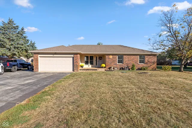 $300,000 | 8802 East County Road 100 North, Avon, IN 46123