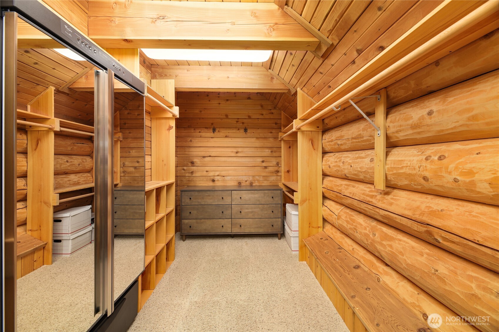 10 Rampart Way Snoqualmie Pass, WA 98068 - Photo 9 of 35 a view of walk in closet