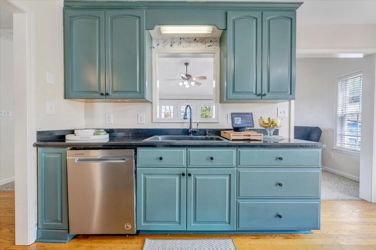 686 Pine Haven Road Fincastle, VA 24090 - Photo 13 of 56 a kitchen with granite countertop cabinets stainless steel appliances and a sink