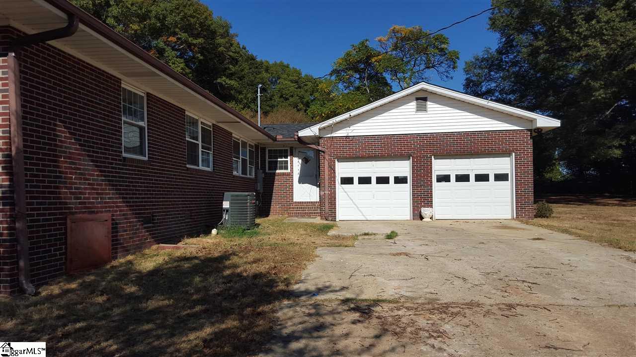 153 Cooley Bridge Road Pelzer, SC 29669 - Photo 2 of 16