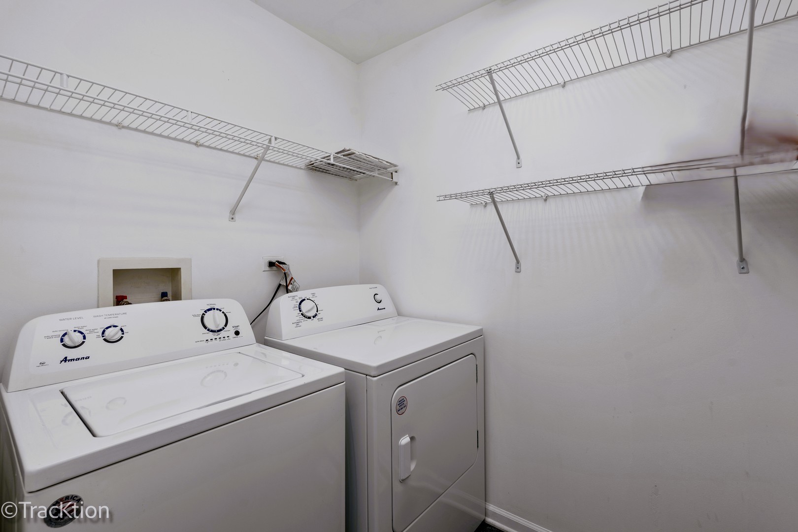416 Conservatory Lane Aurora, IL 60502 - Photo 14 of 17 a utility room with dryer and washer