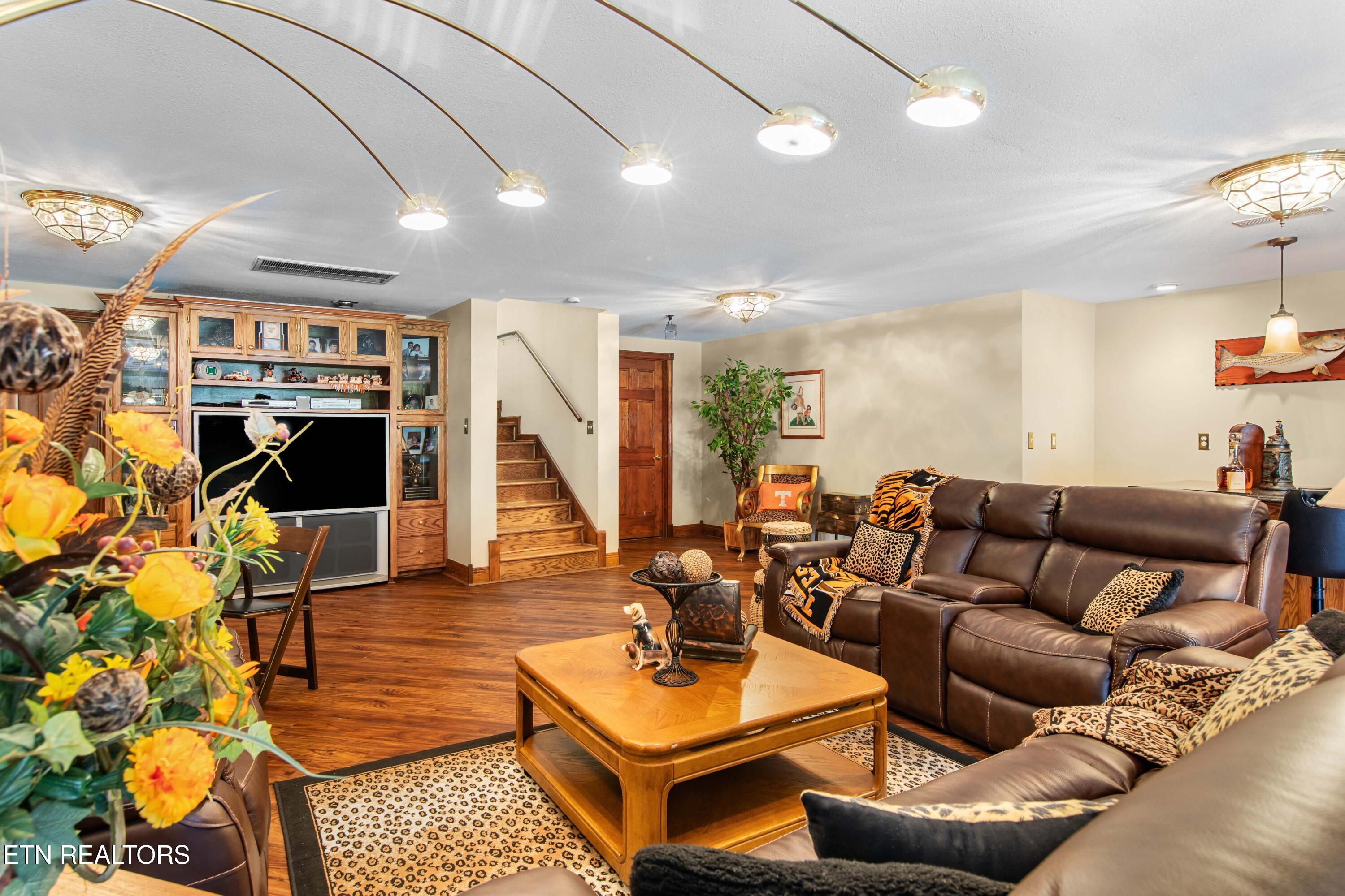 300 Lowe Road Huntsville, TN 37756 - Photo 47 of 60 030A1584