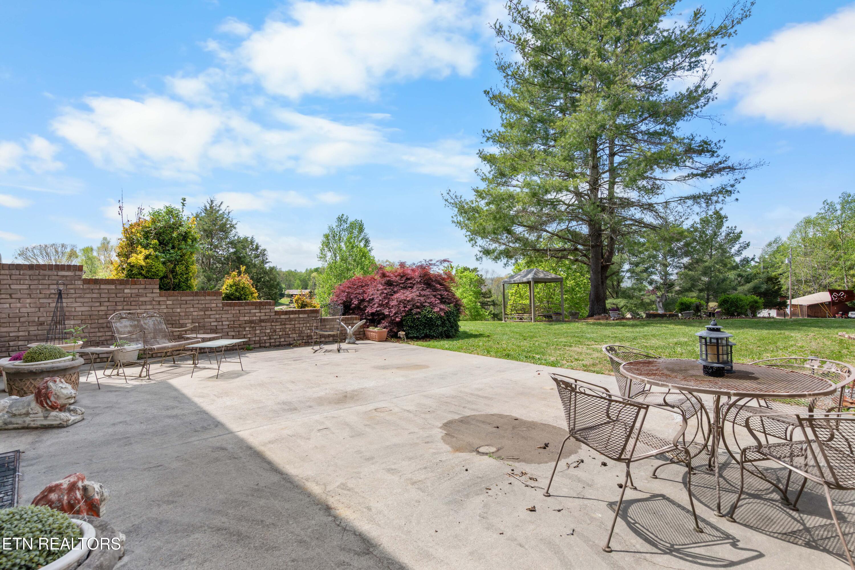 300 Lowe Road Huntsville, TN 37756 - Photo 54 of 60 030A1635