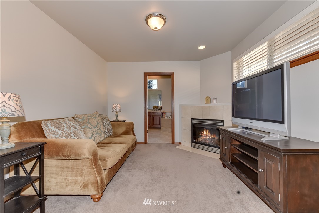 2025 241st Street Southwest Bothell, WA 98021 - Photo 16 of 25