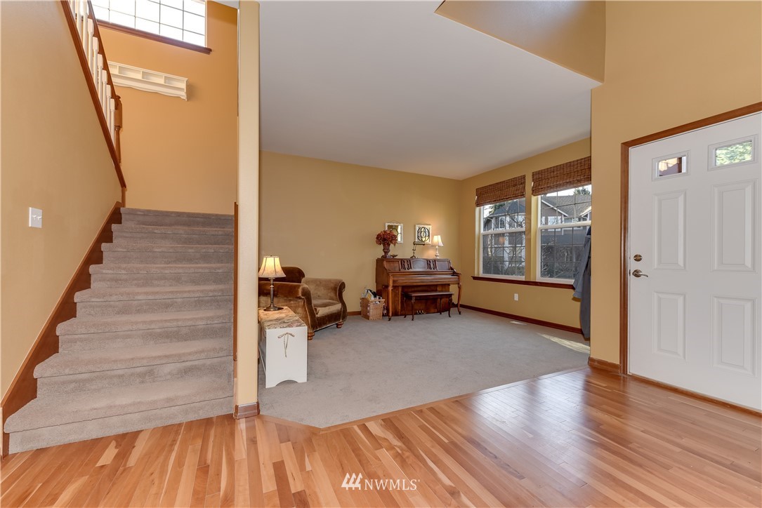2025 241st Street Southwest Bothell, WA 98021 - Photo 3 of 25