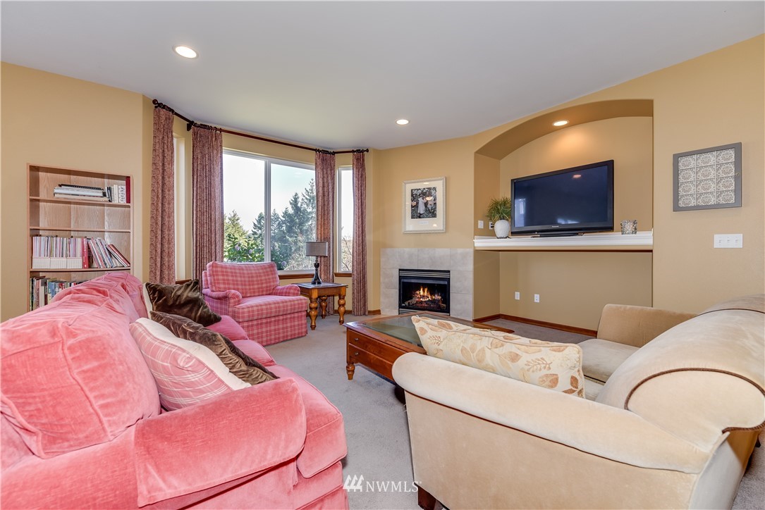 2025 241st Street Southwest Bothell, WA 98021 - Photo 6 of 25